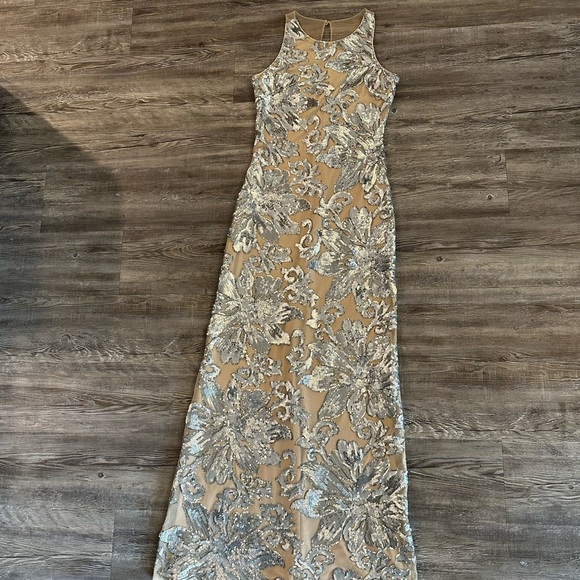 NWT Badgley Mischka Silver and Cream Formal Dress - Picture 13 of 16